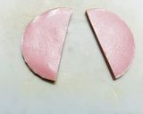 餃子の皮でハムとチーズをくるくると。作り方3写真