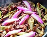 イタドリと牛肉の甘辛炒め作り方4写真