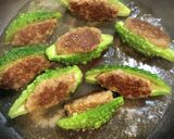 【簡単】ゴーヤのカレー肉詰め作り方6写真