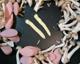 簡単！めちゃうま♪魚ニソとしめじ炒め♪作り方2写真
