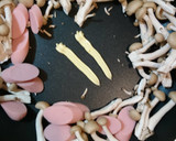 簡単！めちゃうま♪魚ニソとしめじ炒め♪作り方2写真