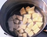 豆富とじゃがいも・長ネギの味噌汁作り方2写真
