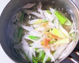 豆富とじゃがいも・長ネギの味噌汁作り方3写真