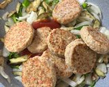 簡単！夏野菜で冷食ハンバーグを煮込んだ作り方2写真