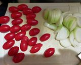 ツナ缶、玉ねぎ、ミニトマトのパスタ作り方1写真