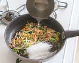 野菜をたっぷり入れてつくる麻婆春雨作り方4写真