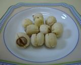漢方医・薬膳！白きくらげとハスの実スープ作り方1写真