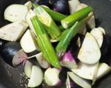 茄子とオクラとエノキと三枚肉のポン酢炒め作り方5写真