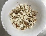 【離乳食後期】レンジでしいたけ作り方1写真