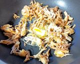 ネズミノテ(ホウキタケ)のバター醤油炒め作り方5写真