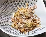 ねずみのて(ホウキタケ)ポン酢おろし添え作り方4写真