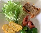 今日の朝食　玉子焼き　鮭　ソーセージ作り方4写真