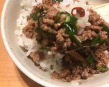 挽肉とニラとしめじの香味醤油炒め作り方10写真