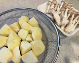 鶏肉とじゃがいもの炒め煮作り方2写真