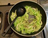 セロリの炒めもの作り方4写真