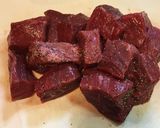 牛もも肉とイチジクの赤ワイン煮込み作り方1写真