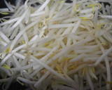もやしと豆苗のちょい辛ナムル作り方2写真