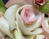 かまぼこ飾り切り！かまぼこで作る薔薇の花作り方5写真