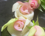 かまぼこ飾り切り！かまぼこで作る薔薇の花作り方7写真