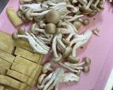 鶏ミンチとしめじの生姜炒め作り方2写真