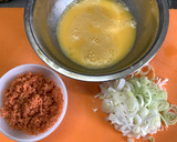 簡単・美味しい！鮭そぼろのもち麦炒飯♬作り方2写真