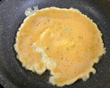 簡単・美味しい！鮭そぼろのもち麦炒飯♬作り方3写真