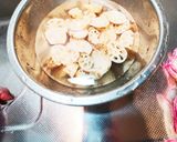 秋の根菜で★炒り鶏★作り方1写真