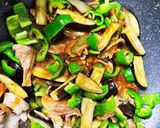 簡単ナスとピーマンの豚肉味噌炒め作り方8写真