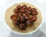 栗が手に入ったら☆ちょっと頑張る渋皮煮♪作り方1写真