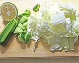 かぼす風味の簡単塩揉み作り方1写真