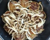 簡単節約☆ふんわり煮込みハンバーグ。作り方7写真