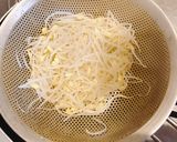 【簡単】ピリ辛! 豆付もやしのナムル作り方2写真