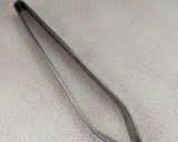 オクラの種の取り方（魚の骨抜きを使って）作り方1写真