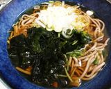 〜山茶茸とわかめ蕎麦〜作り方4写真