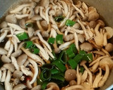 しめじと長芋のとろとろ煮込みうどん作り方3写真