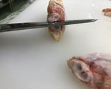 包丁で食べやすく　手羽中ハーフ作り方5写真