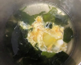 卵とわかめのふわふわ中華スープ作り方3写真