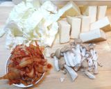 超簡単！厚揚げとしめじのキムチマヨ炒め！作り方1写真