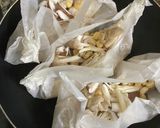 鮭とキノコのバジルオイル蒸し作り方3写真
