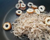 ピリッと辛味も糸こんにゃくのすき焼き風作り方1写真