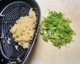 簡単！レンチン鳥むね肉。ピリ辛風味♪作り方3写真