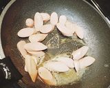 お手軽簡単!魚肉ソーセージのバター醤油!作り方3写真