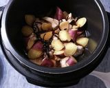 秋味◎さつまいもと鶏モモ肉の甘辛煮作り方3写真