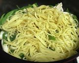 イカとピーマンとモヤシたっぷりの焼きそば作り方3写真