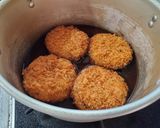 簡単・美味♪メンチカツの卵とじ(^^♪作り方2写真