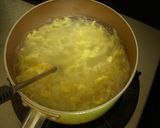 玉ねぎと卵の味噌汁作り方3写真