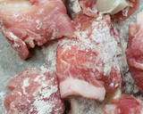 豚肉の玉ねぎクルクル巻きのしょうが焼き作り方2写真