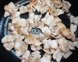 ズッキーニを豚バラ肉の油で炒める作り方4写真