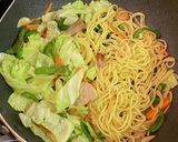 ニンニク香る焼きそば・焼肉のタレで作り方5写真