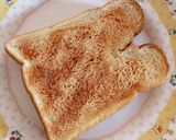 オリーブ香るハムチーズトマトのトースト♡作り方1写真